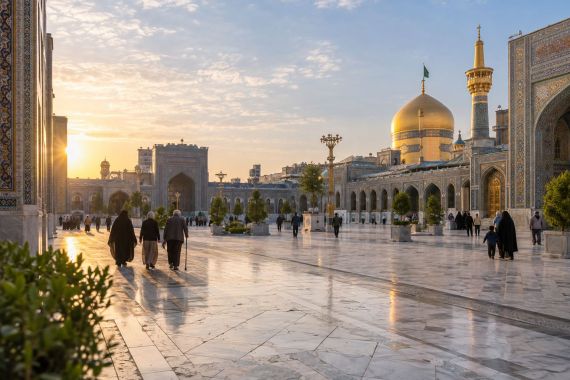 زیارت حرم امام رضا در صبح زود