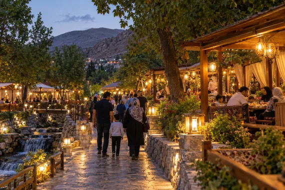 طرقبه مشهد در شب